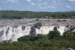 Weltweite Abenteuerreisen, Reisen mit Abenteuercharakter weltweit - Namibia - Wasserflle